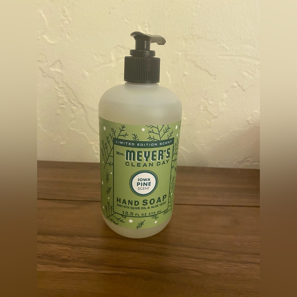 Mrs Meyers Iowa Pine Hand Soap 12.5 oz Limited Edition